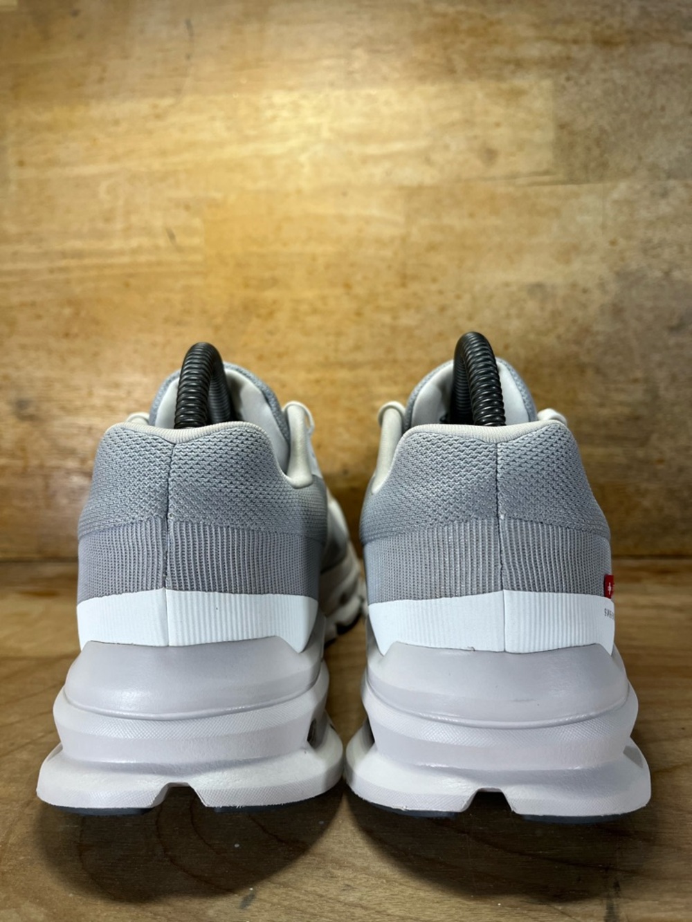 On CloudRunner REFLECTIVE Womens Sz 8.5 Wide Running Shoes Sneakers White Frost - Picture 5 of 11